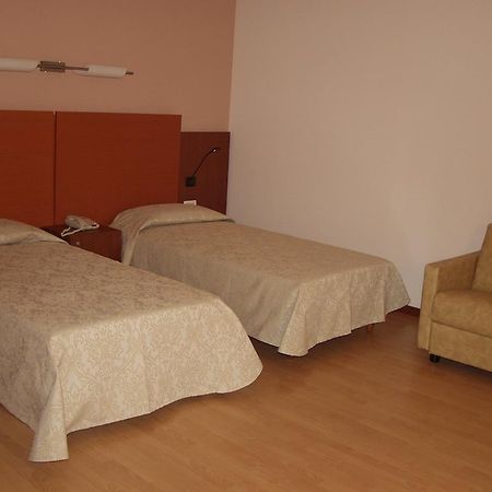 Hotel Mareschi Palace Novara Esterno foto