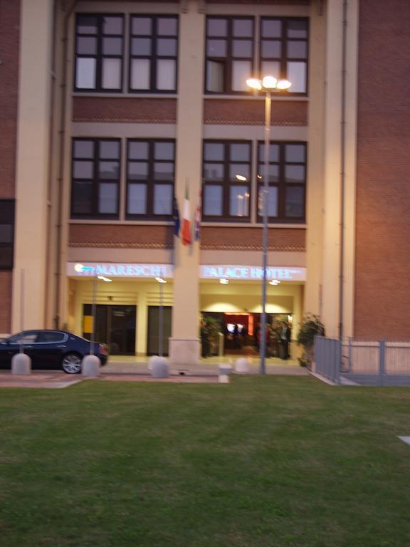 Hotel Mareschi Palace Novara Esterno foto