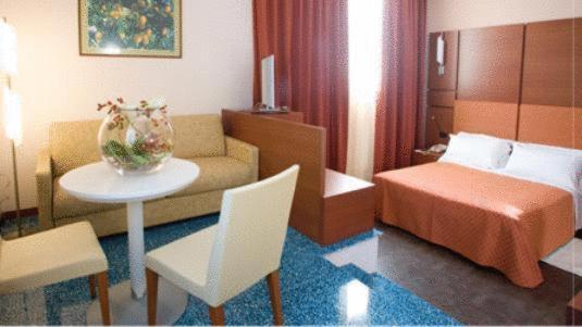 Hotel Mareschi Palace Novara Camera foto
